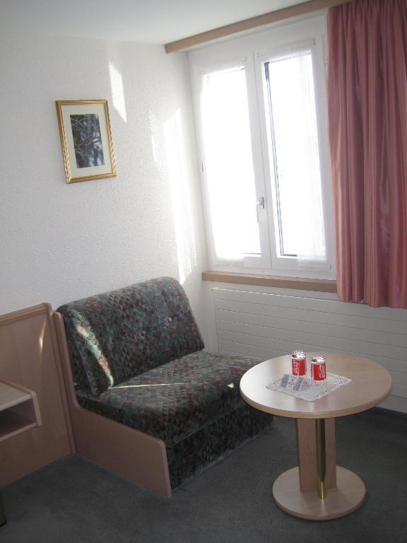 Hotel Des Alpes Realp Quarto foto