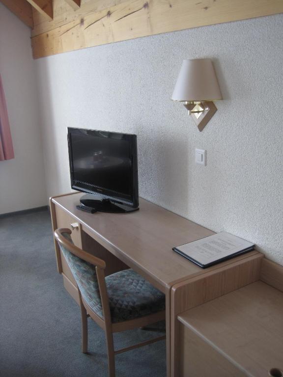 Hotel Des Alpes Realp Quarto foto